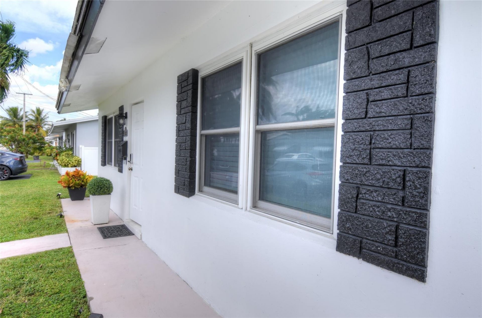 4804 NW 27th Ter, Fort Lauderdale, FL 33309 Photo