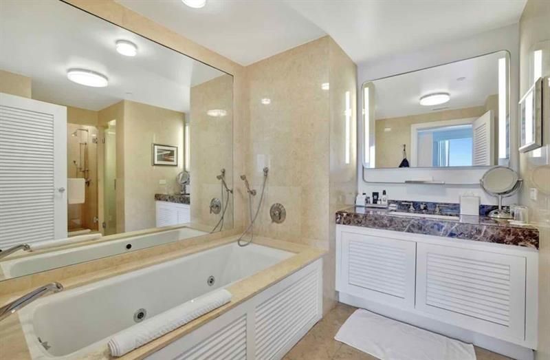 1 N Fort Lauderdale Beach Boulevard, Unit 1709, Fort Lauderdale, FL 33304 Photo