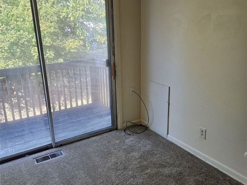 2256 Maryland Avenue, Akron, OH 44314 Photo 6