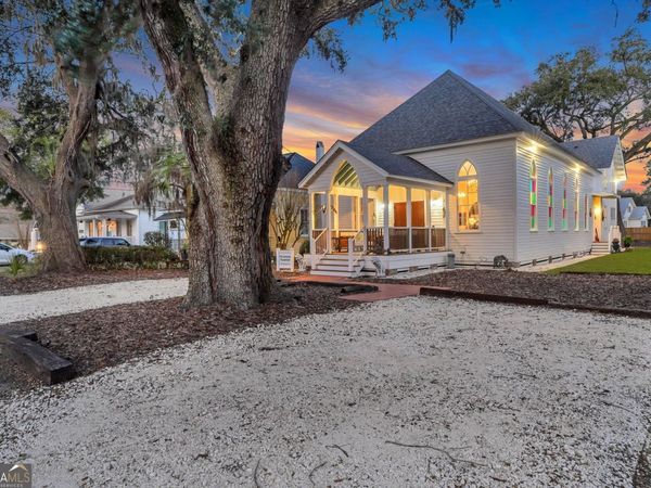 2716 Mechanics Avenue, Thunderbolt, GA 31404