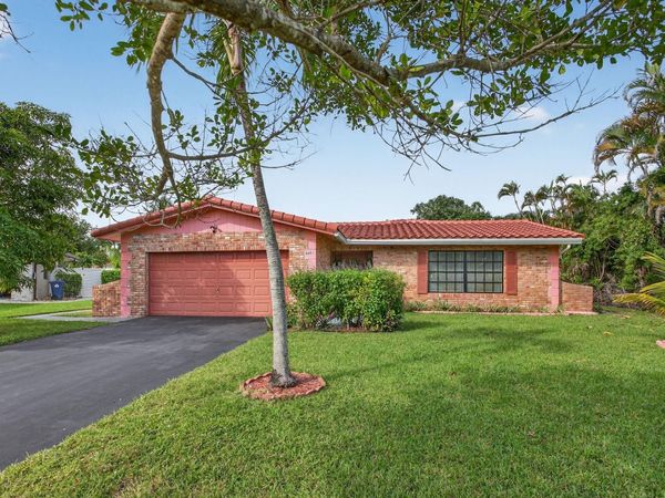 4460 NW 105th Terrace, Coral Springs, FL 33065