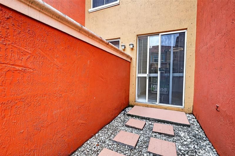 6103 NW 116th Place, Unit 6103, Doral, FL 33178 Photo