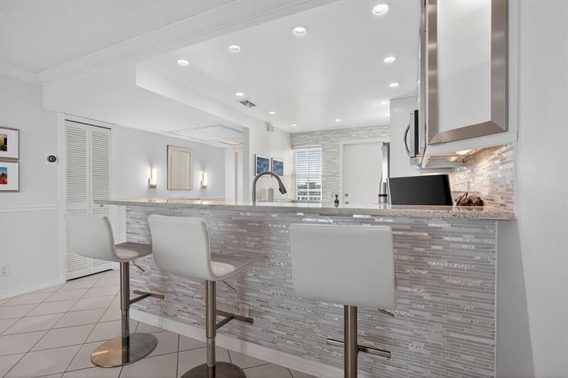 2940 Course Drive, Unit 903, Pompano Beach, FL 33069 Photo