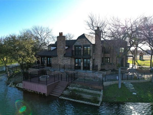 541 Hidden Lakes Boulevard, Gunter, TX 75058