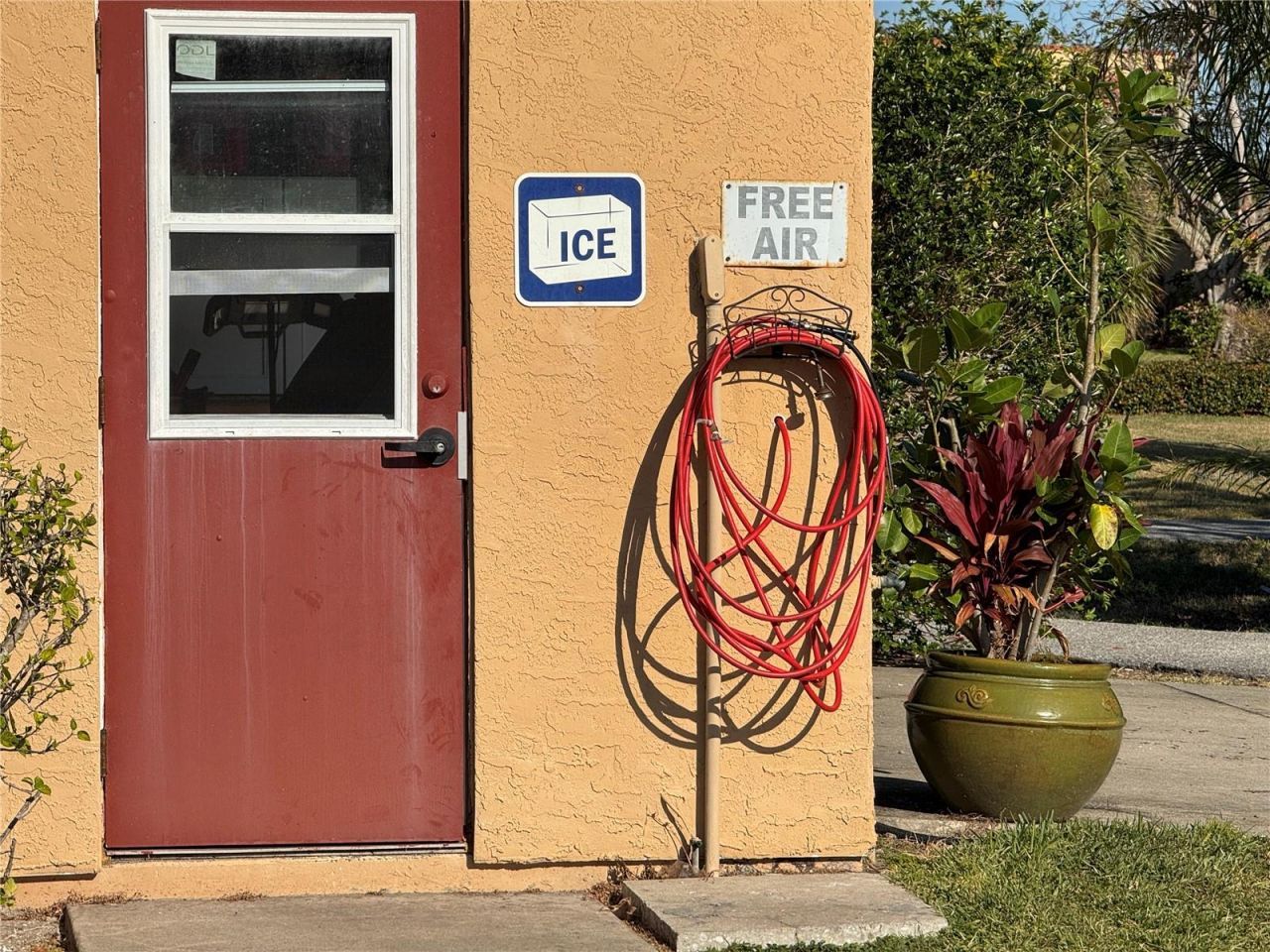 4104 Catalina Drive, Bradenton, FL 34210 Photo