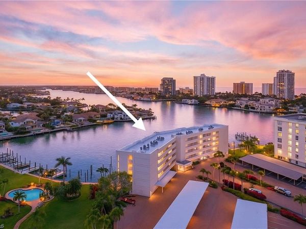 300 Park Shore DR, Unit 5B, NAPLES, FL 34103
