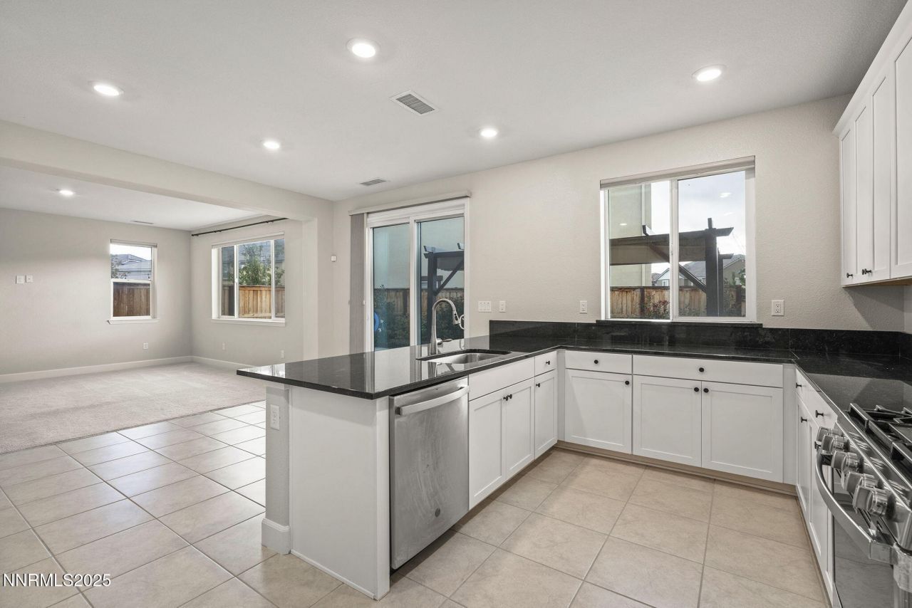 1119 Roswell Road, Sparks, NV 89436 Photo