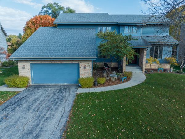 973 Duvall Drive, Woodstock, IL 60098