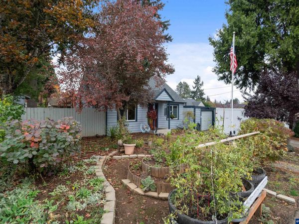 585 Madrona Av S, Salem, OR 97302