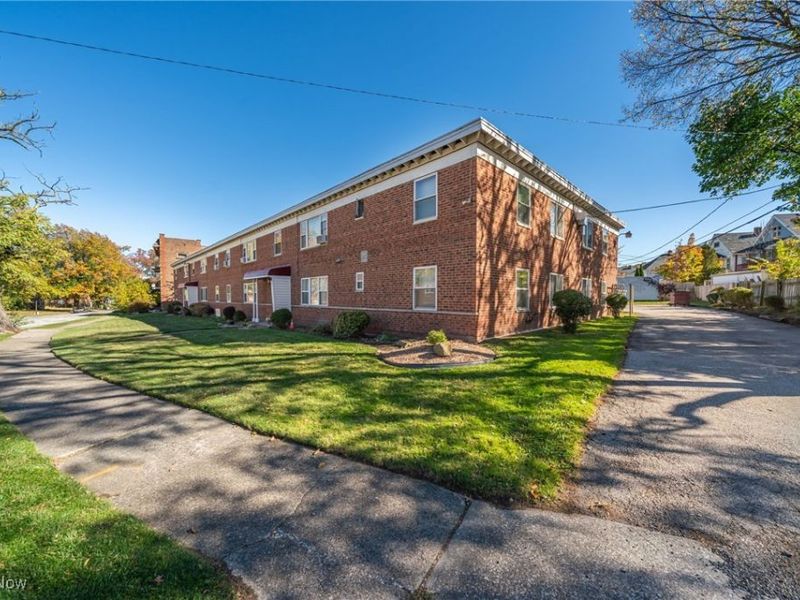 15978 Nelacrest Road, East Cleveland, OH 44112 Photo 2