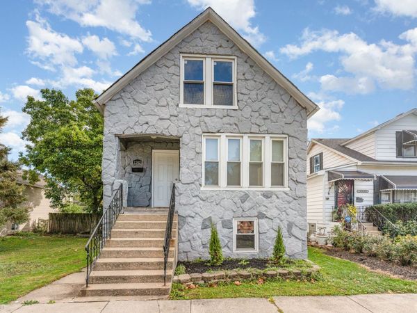 12413 S Carpenter Street, Calumet Park, IL 60827