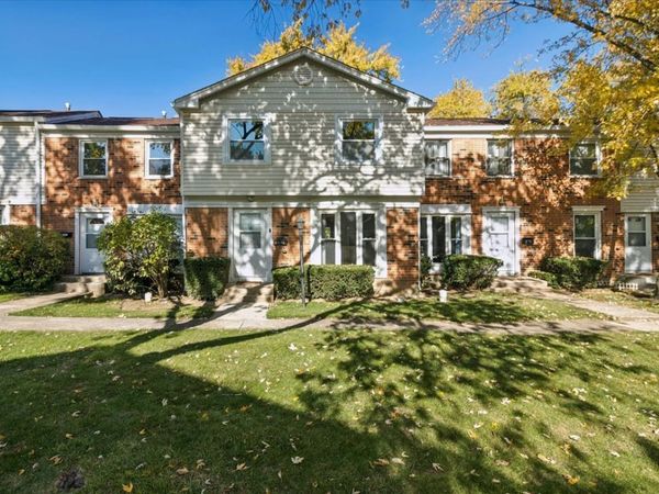 2074 Essex Court, Unit 2074, Streamwood, IL 60107