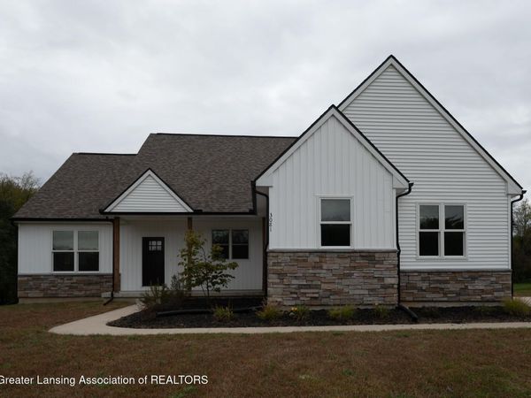 3081 Avonlea Knoll Way, Webberville, MI 48892