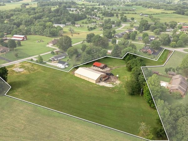 910 Finney Road , Glasgow, KY 42141