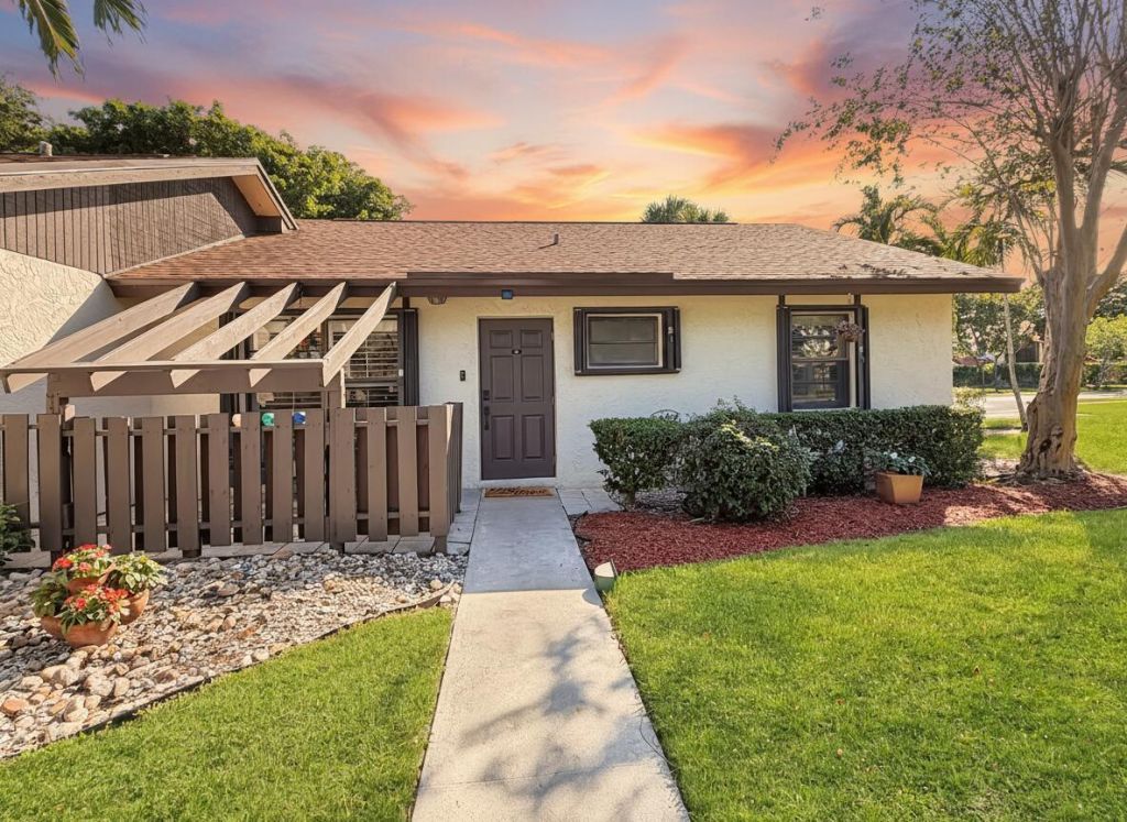 48 Via De Casas Norte, Boynton Beach, FL 33426 Photo