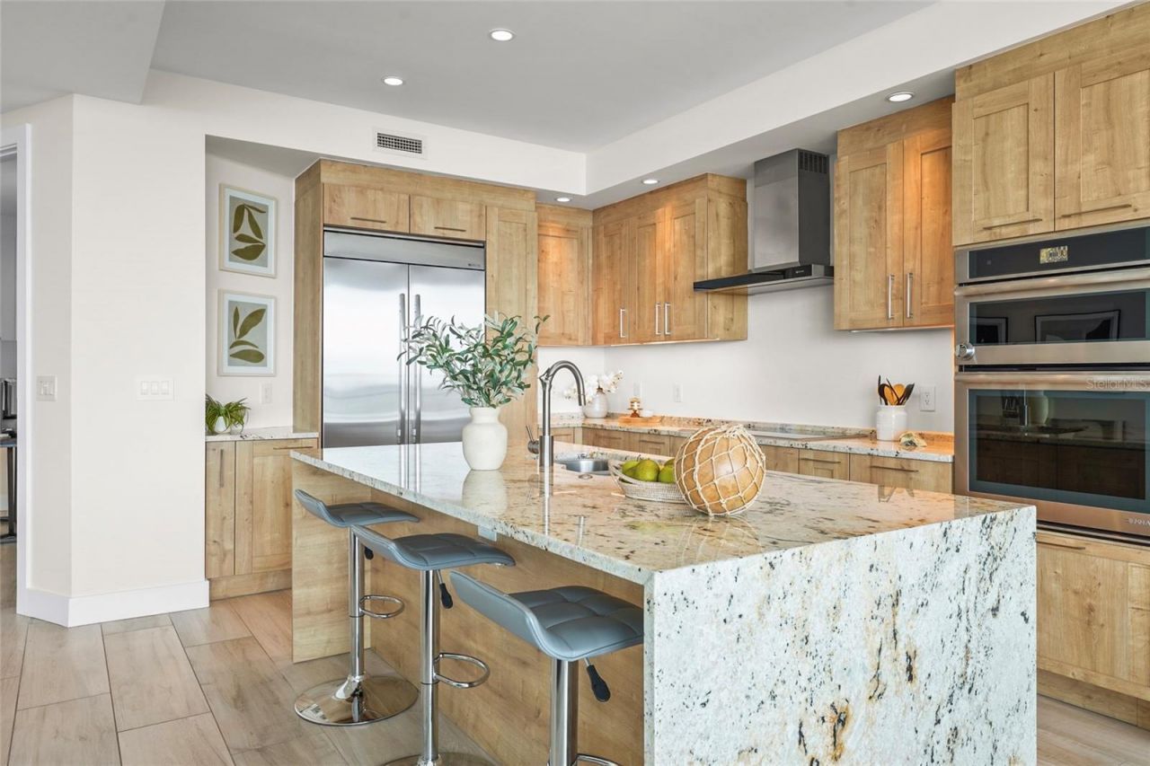 1155 N Gulfstream Avenue, Unit 508, Sarasota, FL 34236 Photo