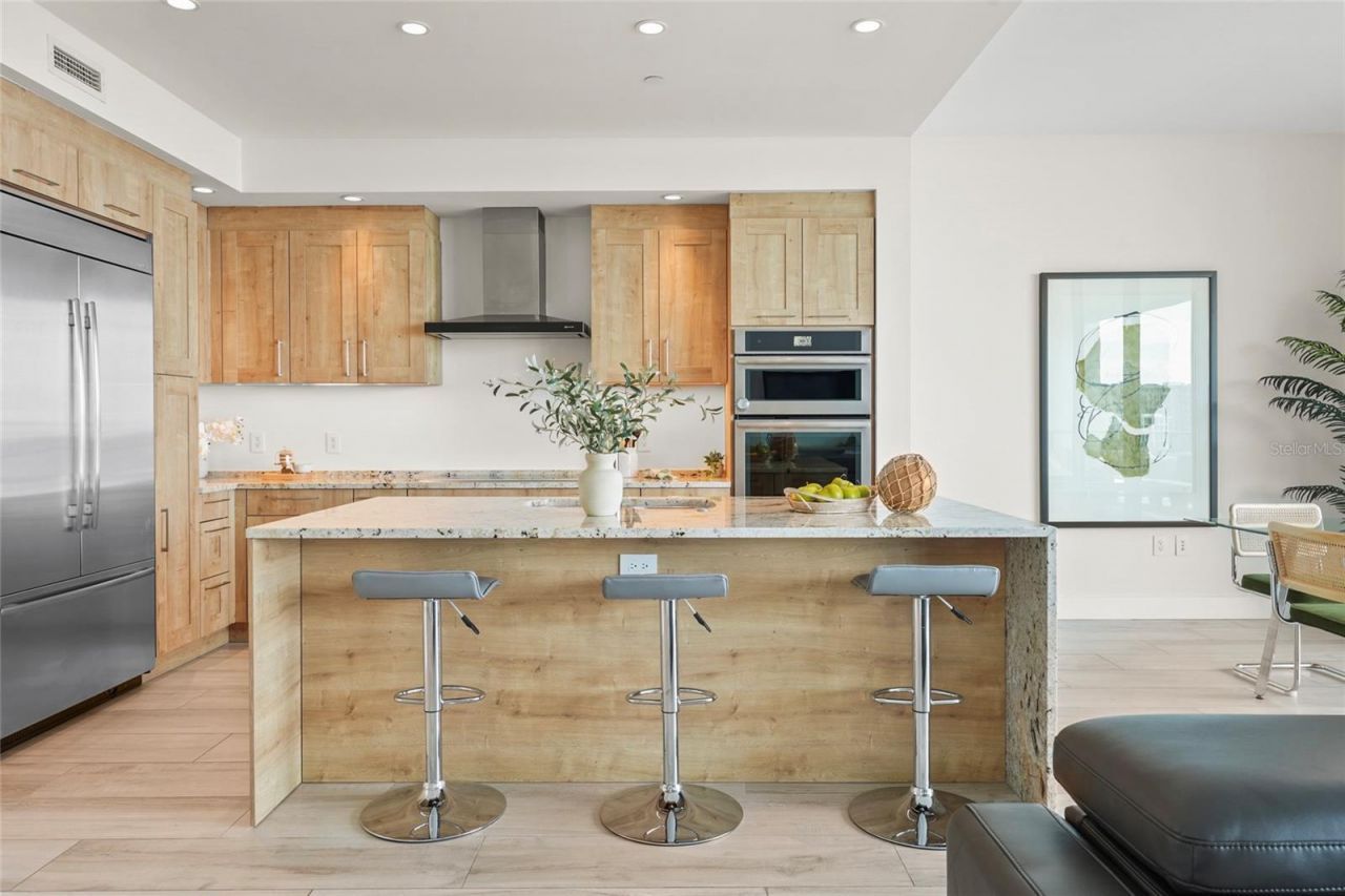 1155 N Gulfstream Avenue, Unit 508, Sarasota, FL 34236 Photo