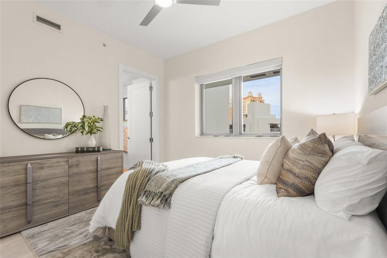 1155 N Gulfstream Avenue, Unit 508, Sarasota, FL 34236 Photo