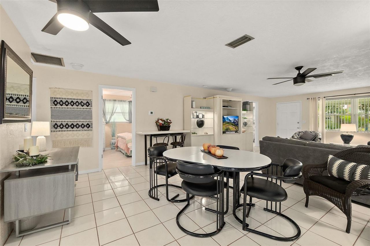 210 Lincoln Avenue, New Smyrna Beach, FL 32169 Photo