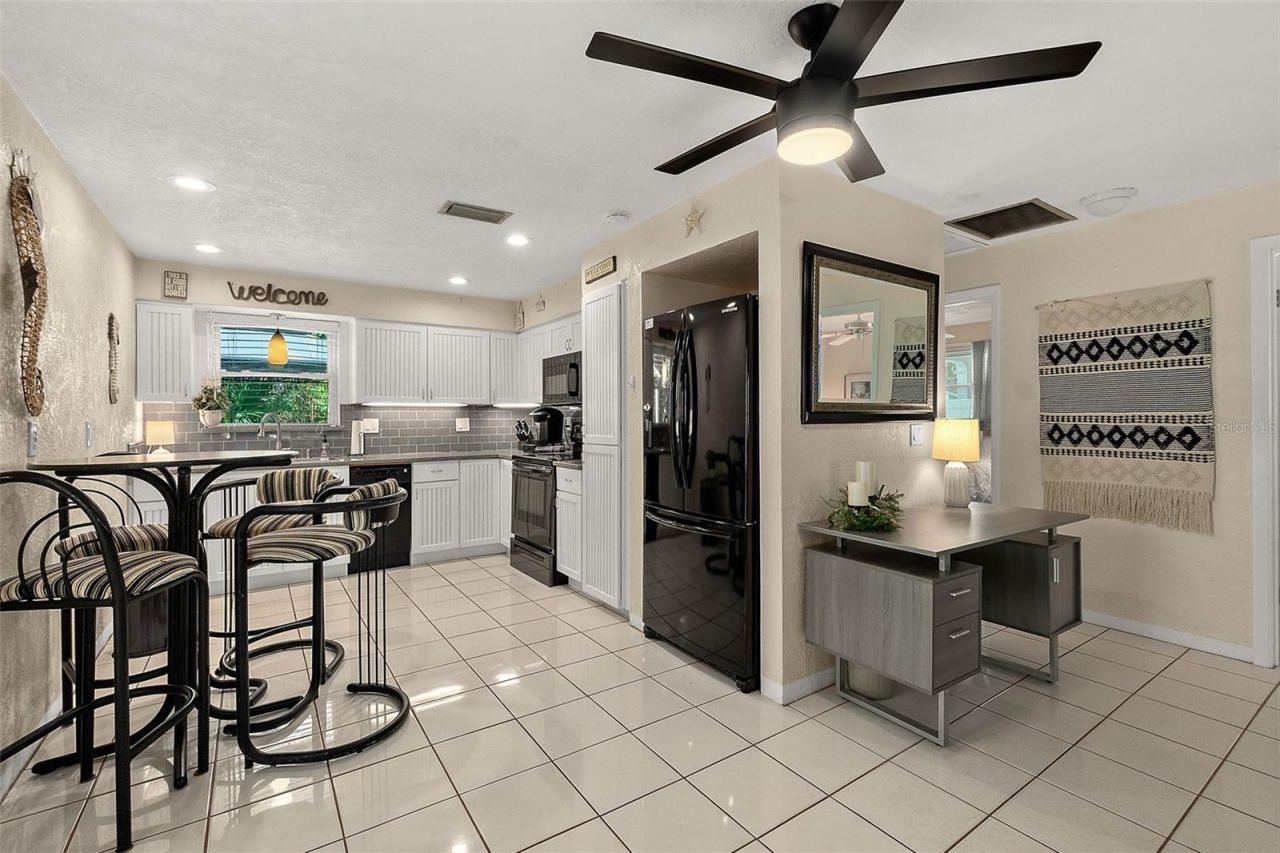 210 Lincoln Avenue, New Smyrna Beach, FL 32169 Photo