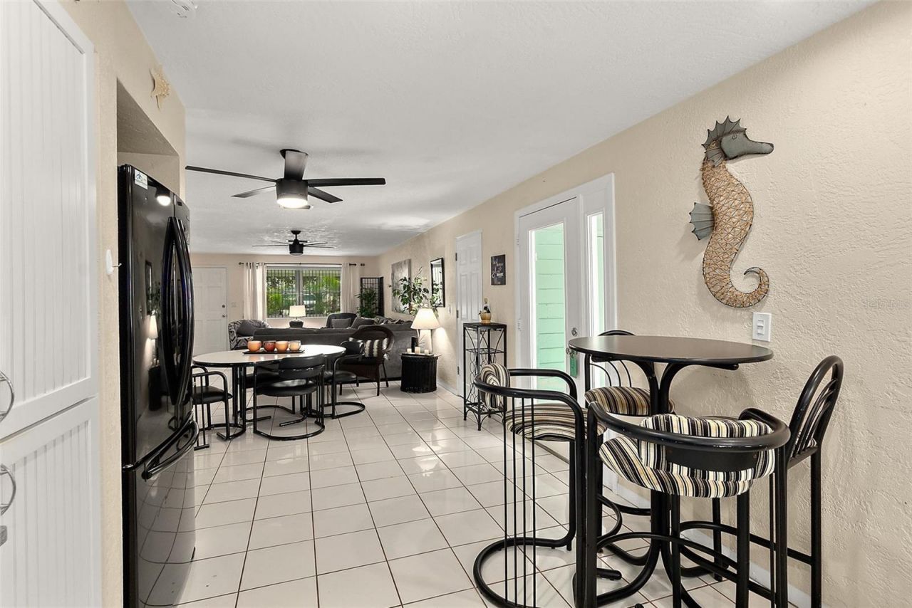 210 Lincoln Avenue, New Smyrna Beach, FL 32169 Photo