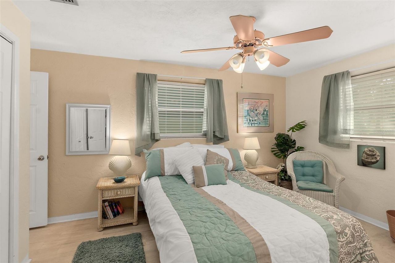 210 Lincoln Avenue, New Smyrna Beach, FL 32169 Photo