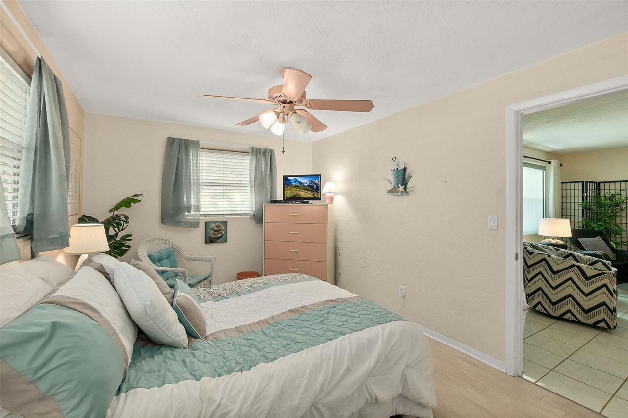 210 Lincoln Avenue, New Smyrna Beach, FL 32169 Photo