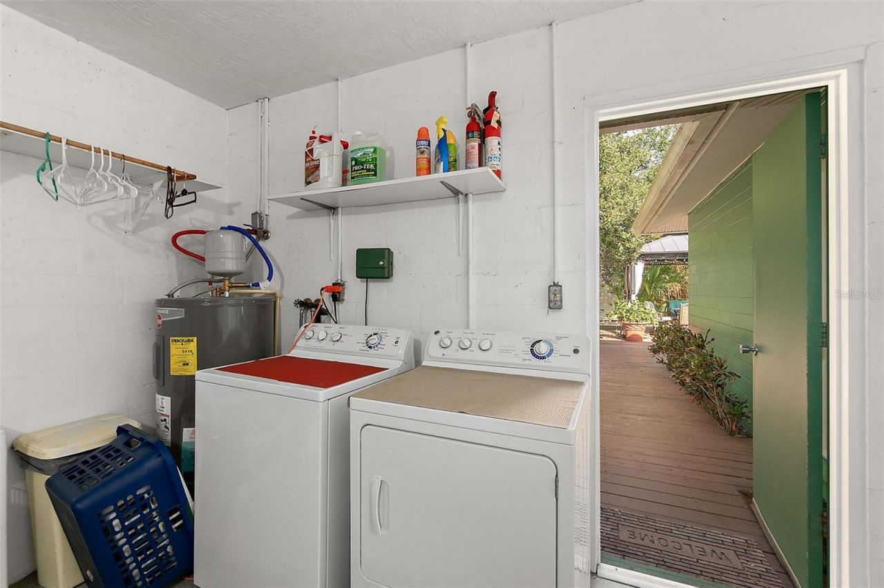 210 Lincoln Avenue, New Smyrna Beach, FL 32169 Photo