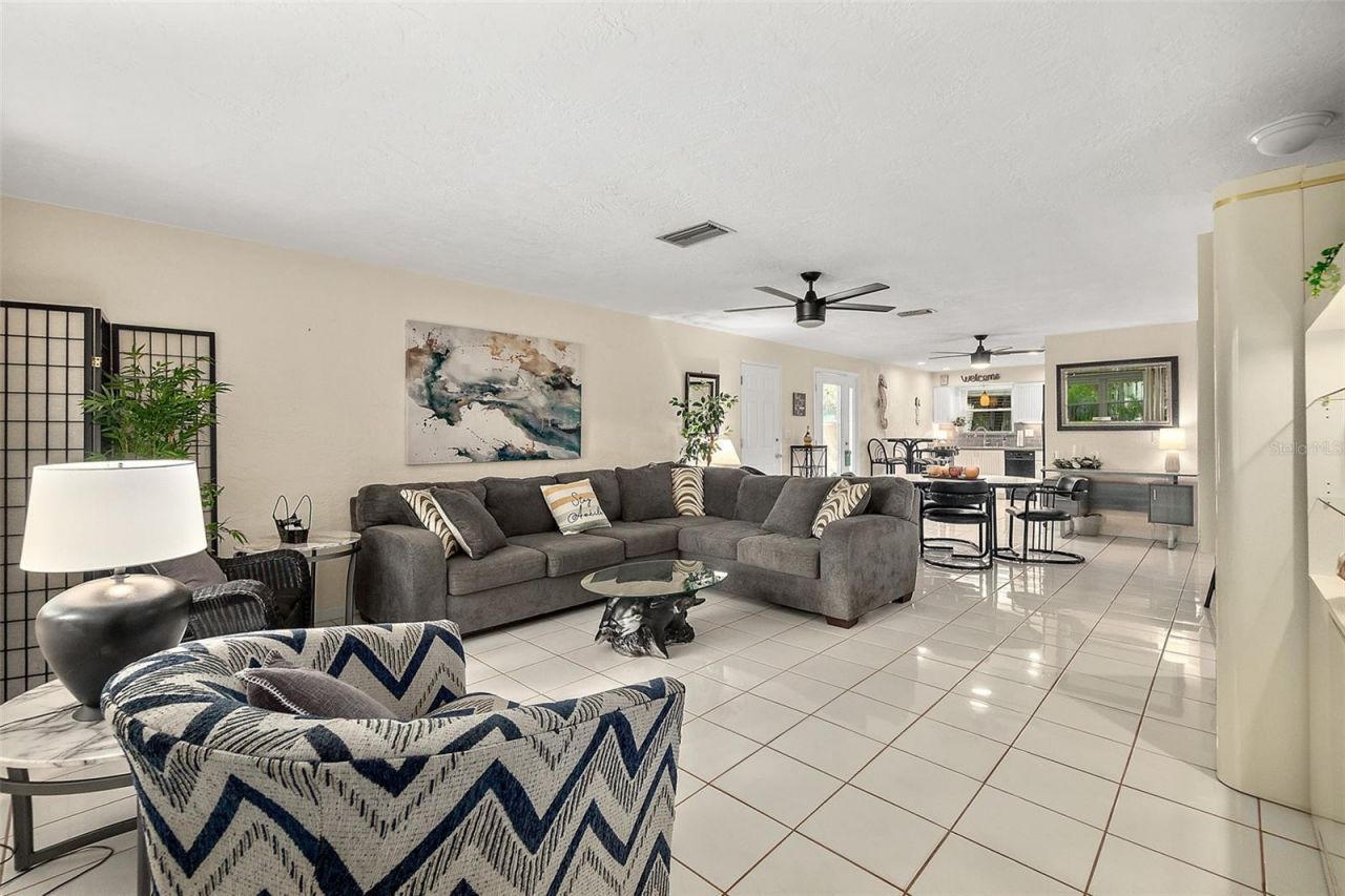 210 Lincoln Avenue, New Smyrna Beach, FL 32169 Photo