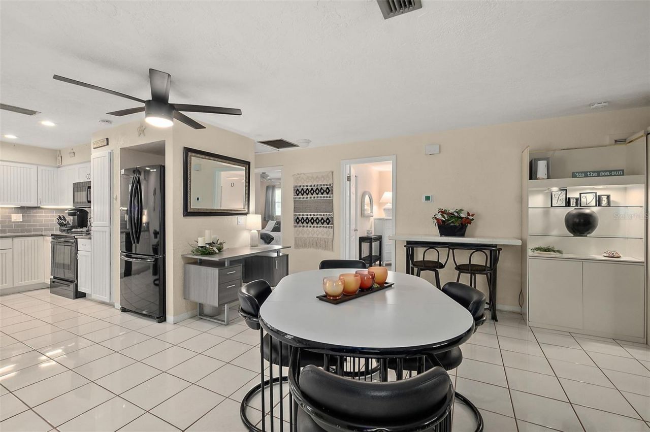 210 Lincoln Avenue, New Smyrna Beach, FL 32169 Photo