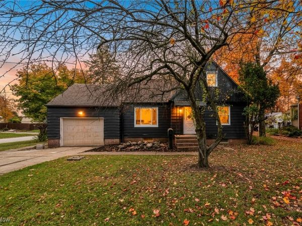 1881 W Pleasant Valley Road, Cleveland, OH 44134