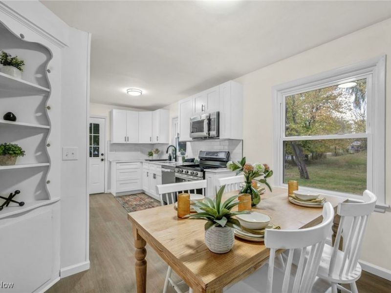 1881 W Pleasant Valley Road, Cleveland, OH 44134 Photo 11