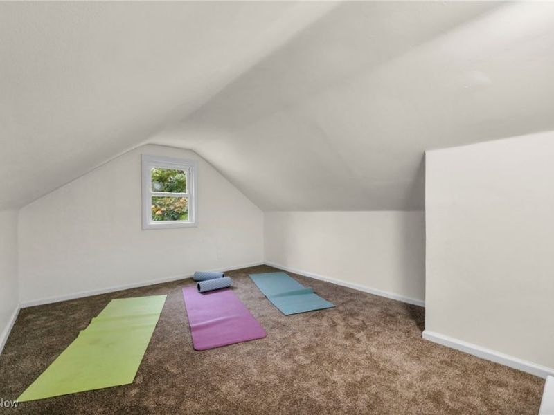 1881 W Pleasant Valley Road, Cleveland, OH 44134 Photo 23