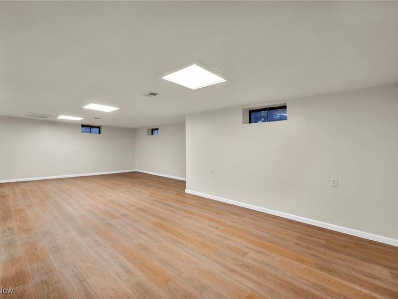 1881 W Pleasant Valley Road, Cleveland, OH 44134 Photo 33