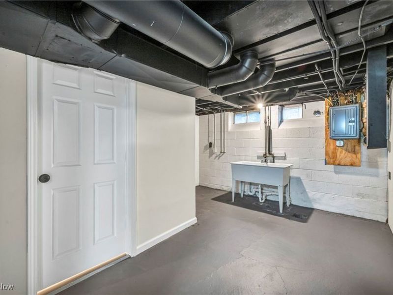 1881 W Pleasant Valley Road, Cleveland, OH 44134 Photo 34