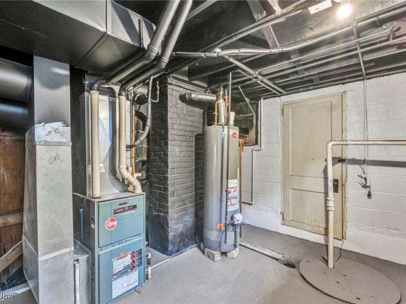 1881 W Pleasant Valley Road, Cleveland, OH 44134 Photo 35