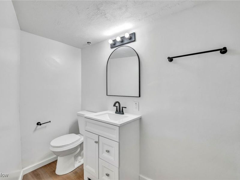 1881 W Pleasant Valley Road, Cleveland, OH 44134 Photo 36