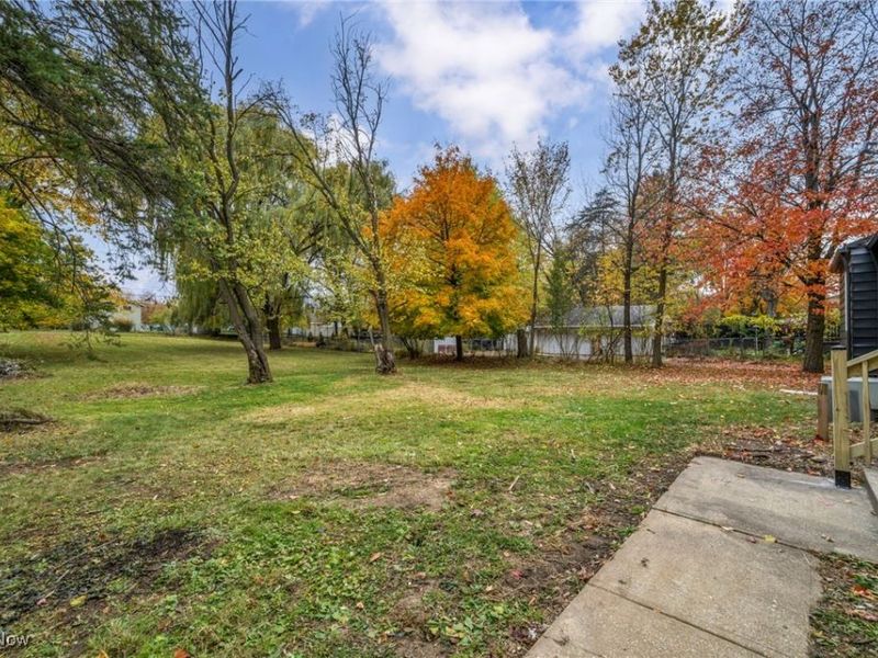 1881 W Pleasant Valley Road, Cleveland, OH 44134 Photo 39