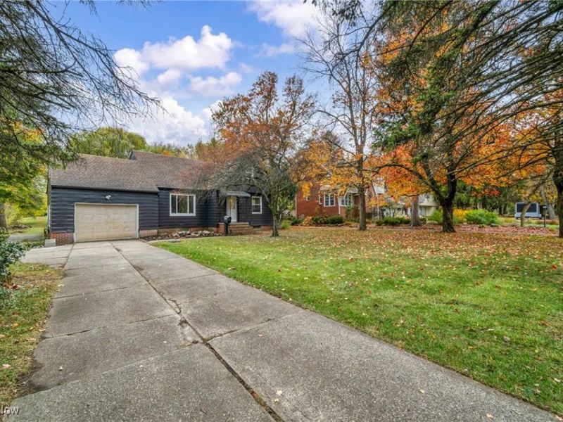 1881 W Pleasant Valley Road, Cleveland, OH 44134 Photo 4