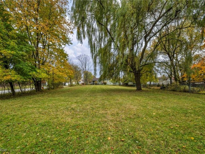 1881 W Pleasant Valley Road, Cleveland, OH 44134 Photo 40