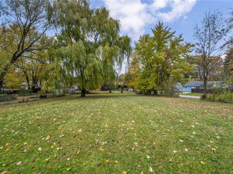 1881 W Pleasant Valley Road, Cleveland, OH 44134 Photo 41