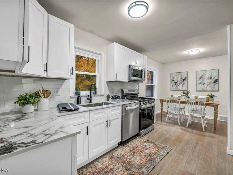 1881 W Pleasant Valley Road, Cleveland, OH 44134 Photo 7