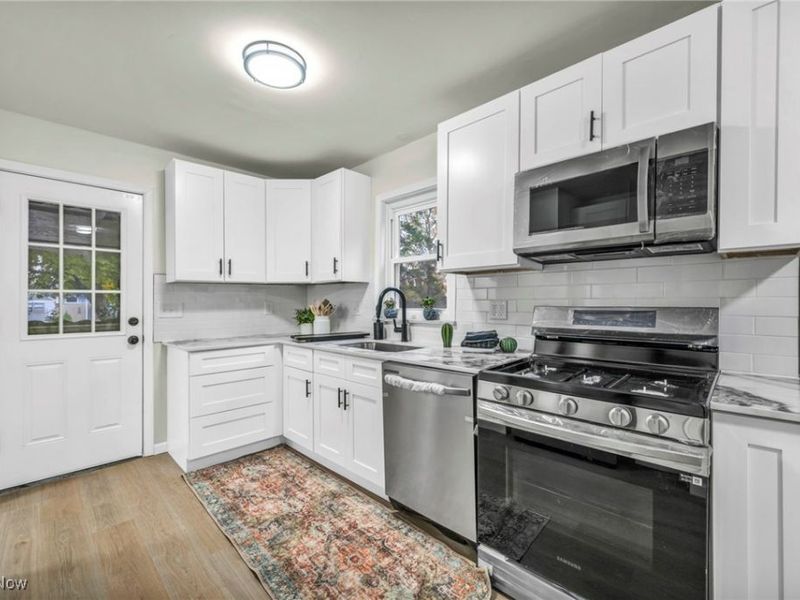 1881 W Pleasant Valley Road, Cleveland, OH 44134 Photo 9