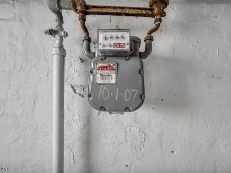 1677 Carlyon Road, East Cleveland, OH 44112 Photo 34