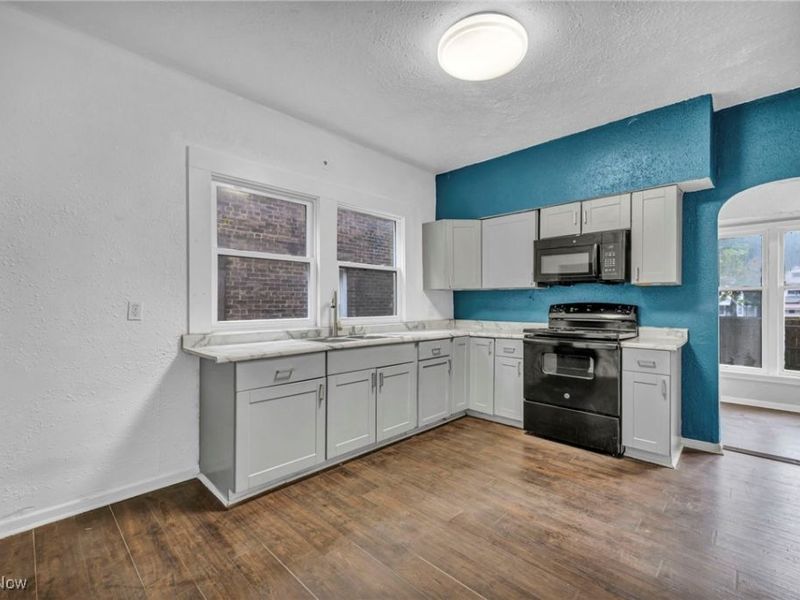 1677 Carlyon Road, East Cleveland, OH 44112 Photo 8