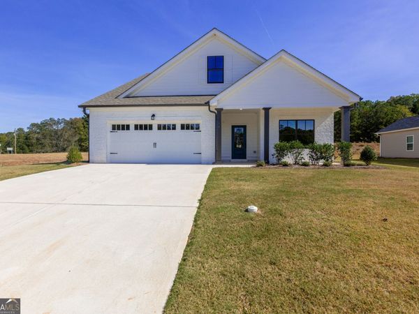 316 Hammerstone Court, Senoia, GA 30276