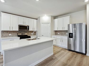 2221 Horseshoe Lane, Dallas, TX 75159