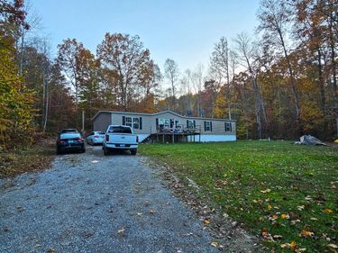 4494 Pine Grove Road, Crab Orchard, KY 40419