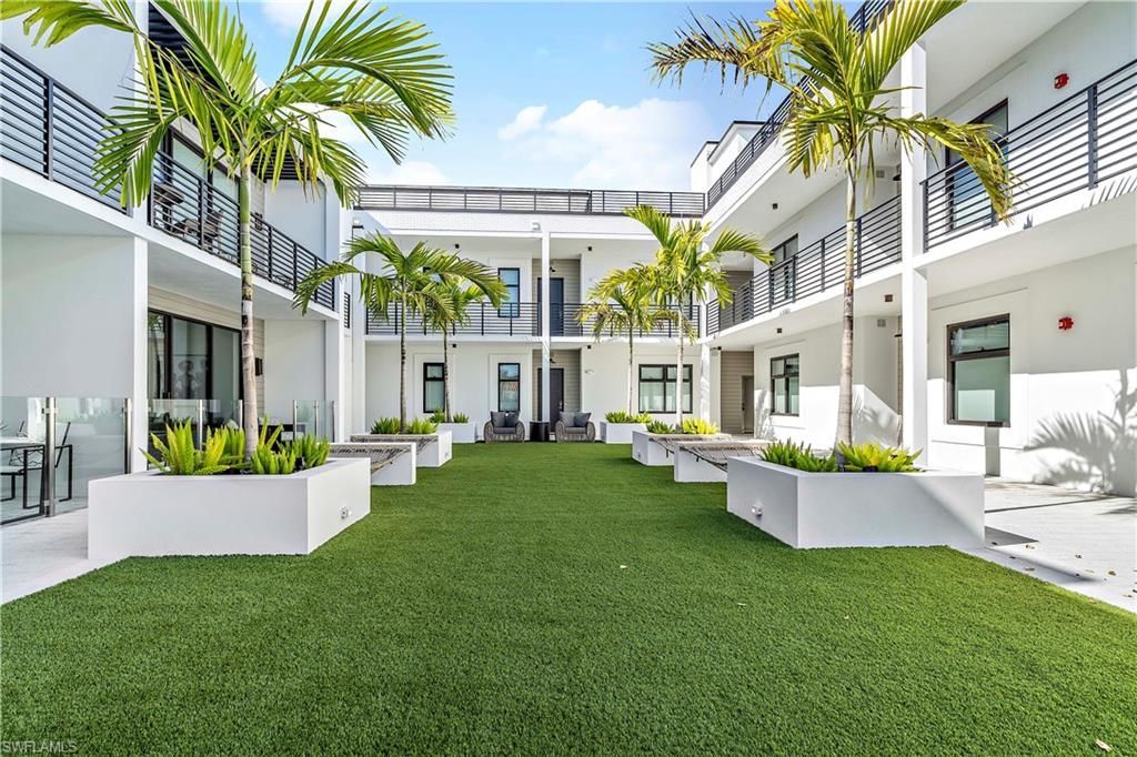 850 Central Ave, Unit 310, Naples, FL 34102 Photo