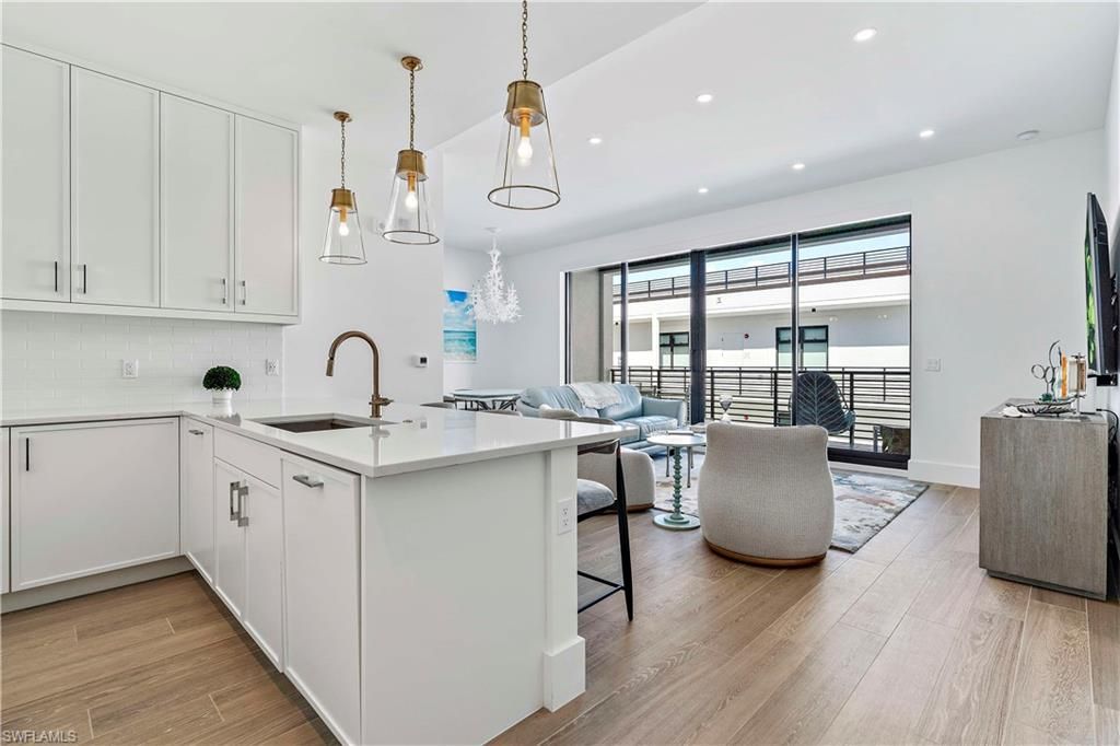 850 Central Ave, Unit 310, Naples, FL 34102 Photo